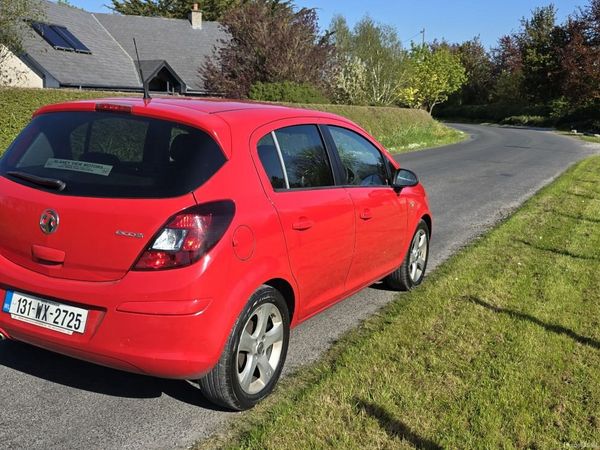 Vauxhall Corsa Hatchback, Diesel, 2013, Red