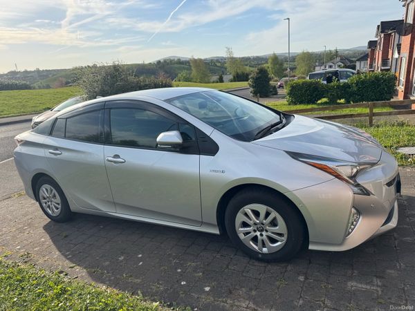 Toyota Prius Hatchback, Petrol Hybrid, 2018, Silver