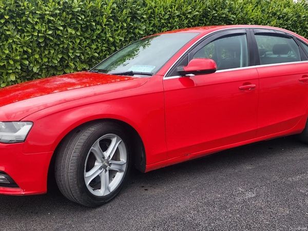 Audi A4 Saloon, Diesel, 2014, Red