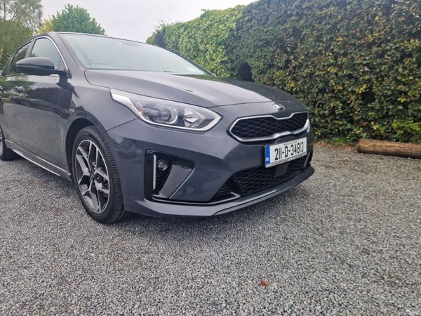 Kia Ceed Hatchback, Petrol, 2021, Grey