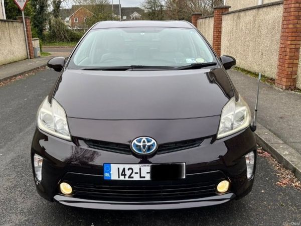 Toyota Prius Hatchback, Petrol Hybrid, 2014, Purple