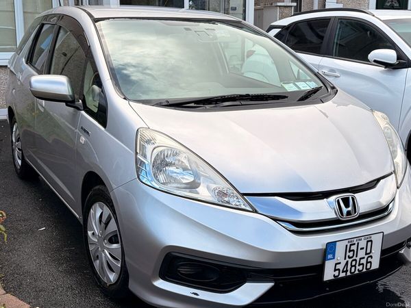 Honda Shuttle Estate, Petrol Hybrid, 2015, Silver