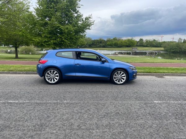Volkswagen Scirocco Hatchback, Petrol, 2009, Blue
