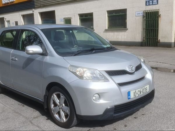 Toyota Urban Cruiser SUV, Diesel, 2010, Silver