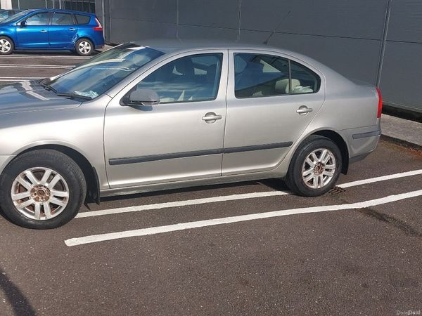 Skoda Octavia Hatchback, Petrol, 2007, Beige