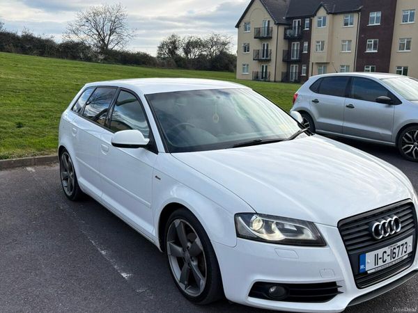 Skoda Octavia Hatchback, Diesel, 2010, White