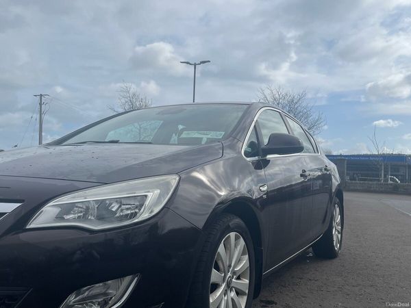 Opel Astra MPV, Diesel, 2012, Brown