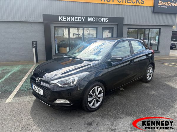 Hyundai i20 Hatchback, Petrol, 2015, Black