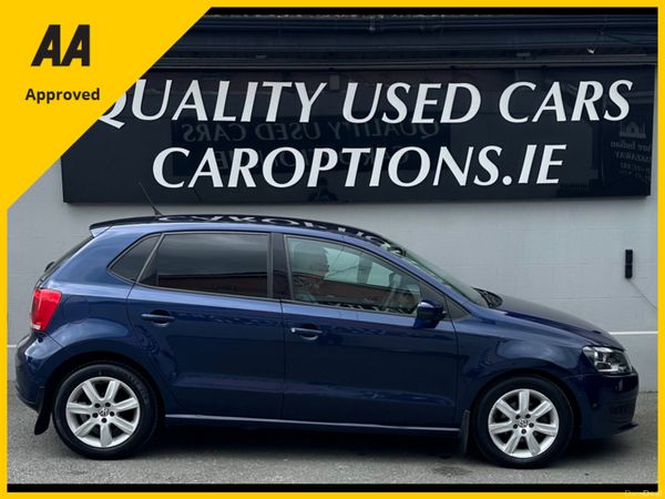 Volkswagen Polo Hatchback, Petrol, 2013, Blue