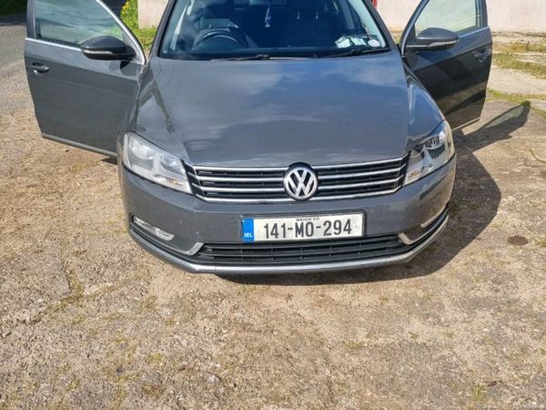 Volkswagen Passat Saloon, Diesel, 2014, Grey