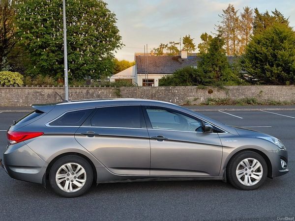 Hyundai i40 Estate/Jeep, Diesel, 2015, Silver