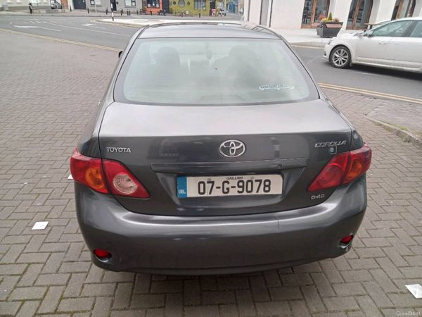 Toyota Corolla Saloon, Diesel, 2007, Grey