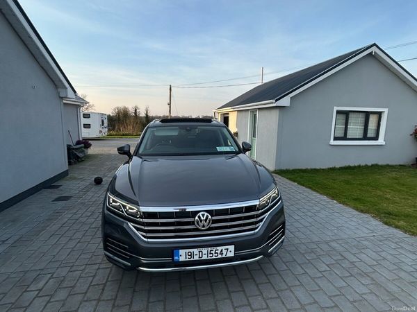 Volkswagen Touareg SUV, Diesel, 2019, Grey
