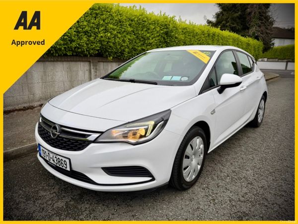 Opel Astra Hatchback, Petrol, 2019, White