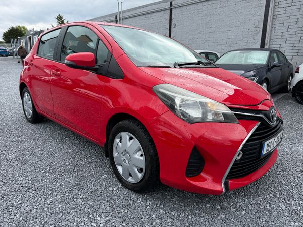 Toyota Yaris Hatchback, Petrol, 2015, Red