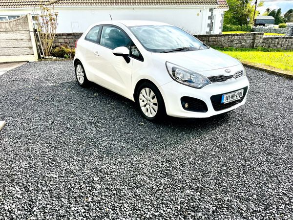 Kia Rio Hatchback, Petrol, 2014, White