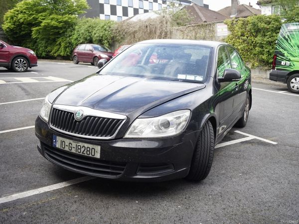 Skoda Octavia Hatchback, Diesel, 2010, Black