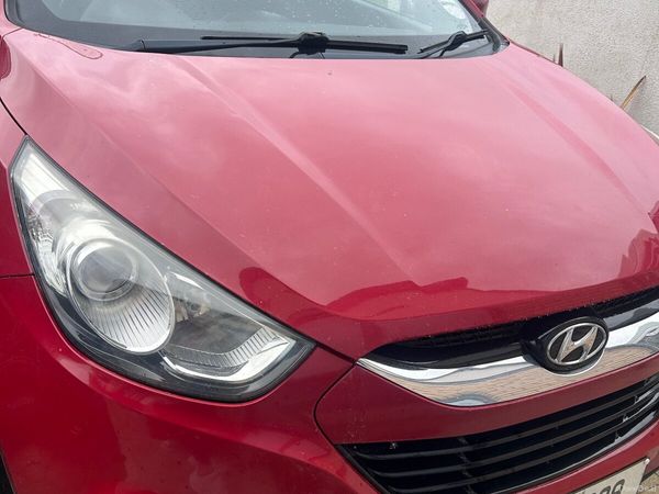 Hyundai ix35 SUV, Diesel, 2012, Red