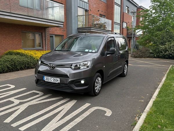 Toyota Proace MPV, Diesel, 2020, Grey