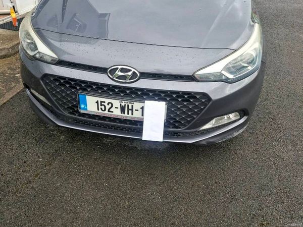 Hyundai i20 Hatchback, Petrol, 2015, Grey