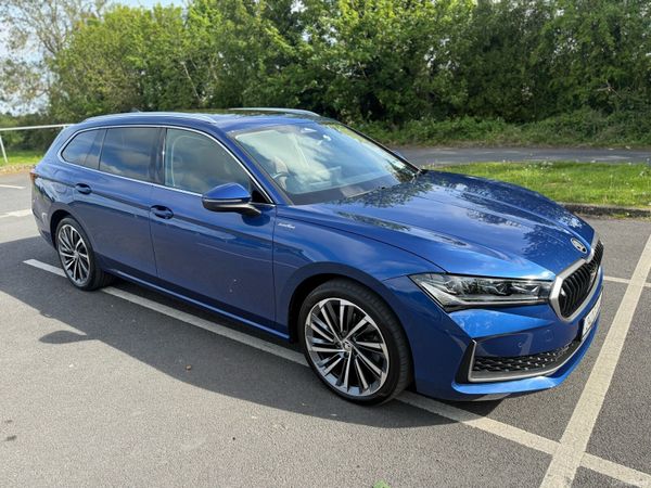 Skoda Superb Estate, Diesel, 2024, Blue