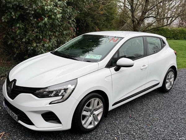 Renault Clio Hatchback, Petrol, 2022, White