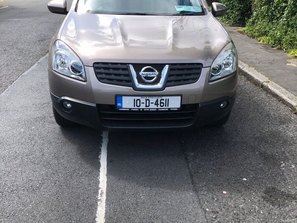 Nissan Qashqai Hatchback, Petrol, 2010, Brown