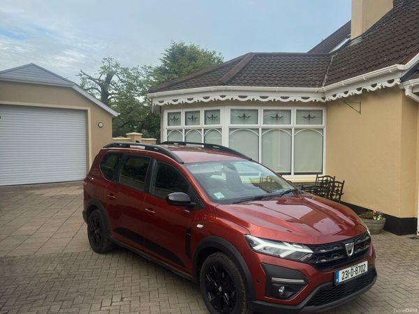 Dacia Jogger Estate/Jeep, Petrol, 2023, Brown