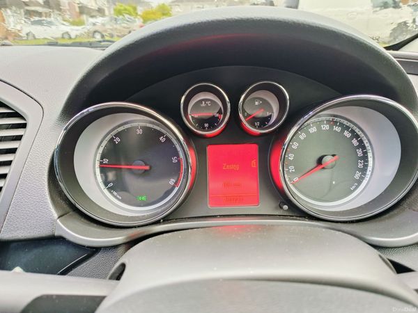 Opel Insignia Hatchback, Diesel, 2010, Grey