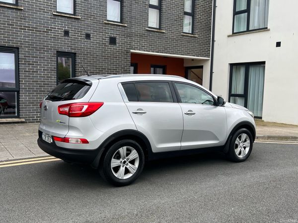 Kia Sportage SUV, Diesel, 2011, Silver