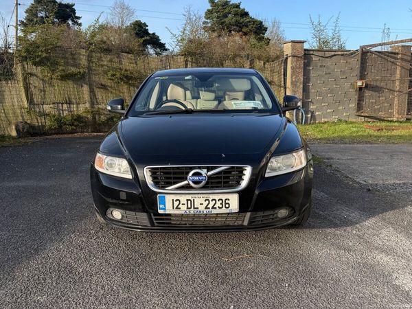 Volvo S40 Saloon, Diesel, 2012, Black