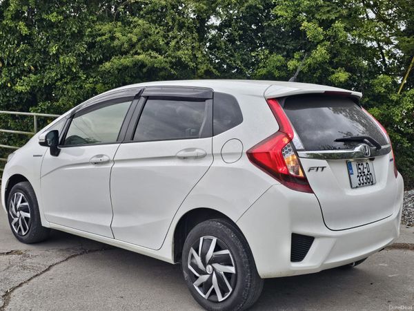 Honda Fit Hatchback, Petrol Hybrid, 2015, White