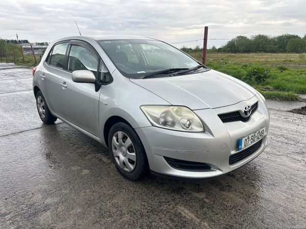 Toyota Auris Hatchback, Petrol, 2007, Silver
