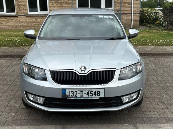 Skoda Octavia Saloon, Diesel, 2013, Silver