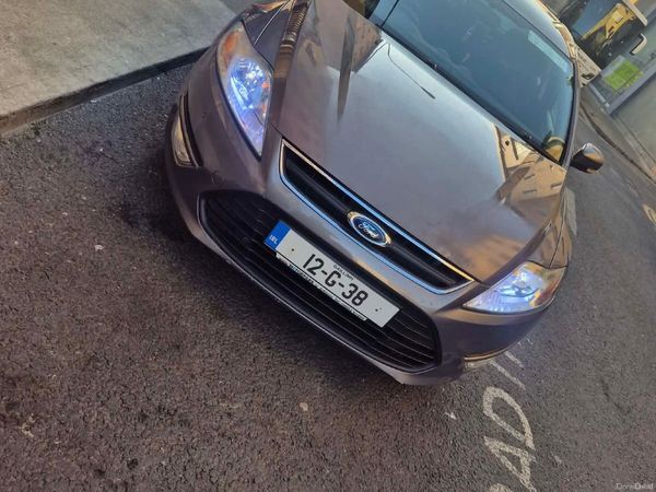 Ford Mondeo Saloon, Diesel, 2012, Brown