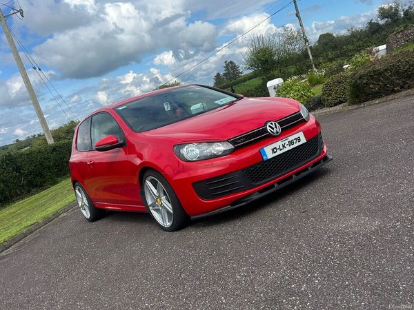 Volkswagen Golf Hatchback, Diesel, 2010, Red