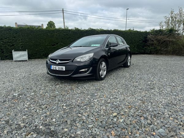 Vauxhall Astra Hatchback, Diesel, 2012, Black