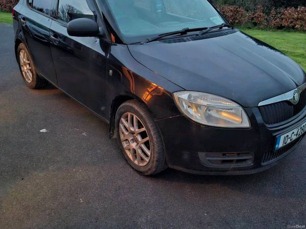 Skoda Fabia Hatchback, Diesel, 2010, Black