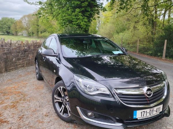 Opel Insignia Hatchback, Diesel, 2017, Black