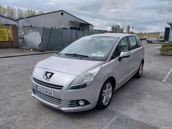 Peugeot 5008 MPV, Diesel, 2013, Silver
