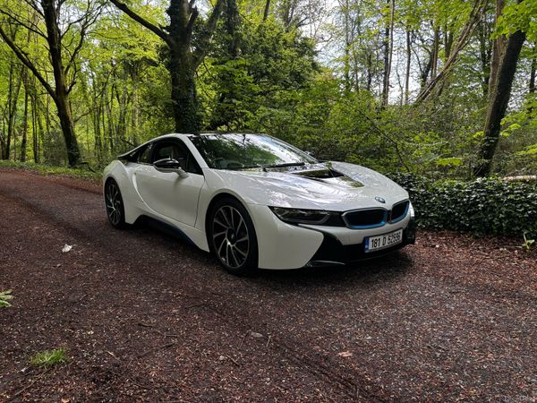 BMW i8 Coupe, Petrol Plug-in Hybrid, 2018, White