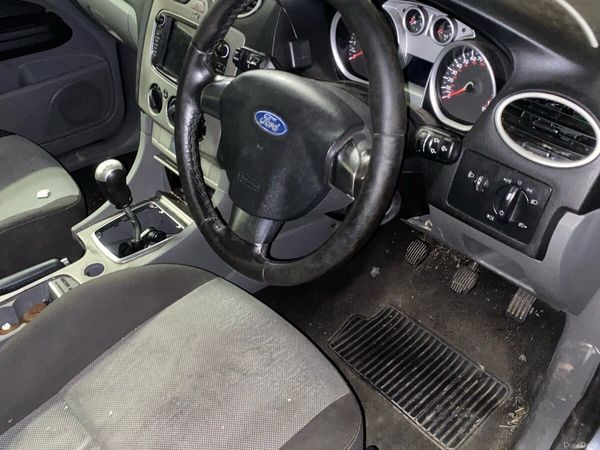Ford Focus Hatchback, Petrol, 2008, Grey