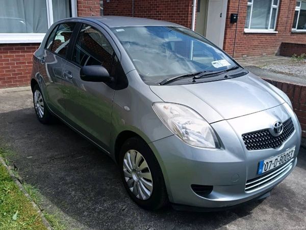 Toyota Yaris Hatchback, Petrol, 2007, Silver