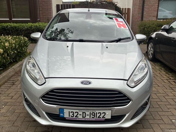 Ford Fiesta Hatchback, Petrol, 2013, Silver