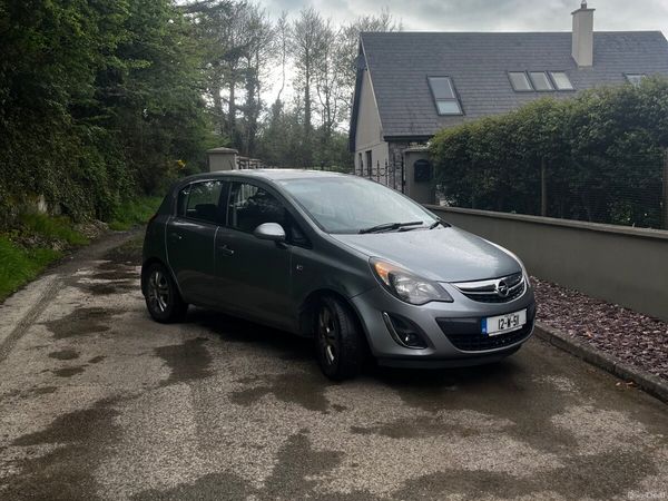Opel Corsa Hatchback, Petrol, 2012, Silver