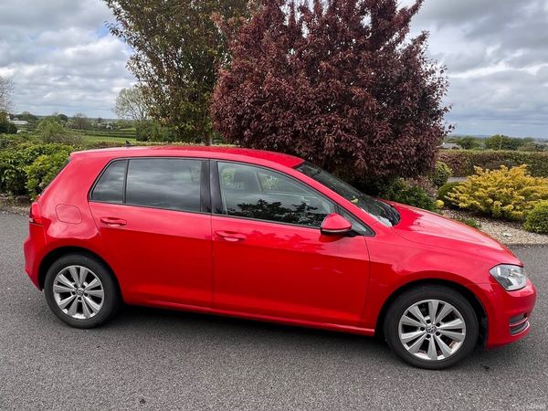 Volkswagen Golf Estate, Diesel, 2017, Red