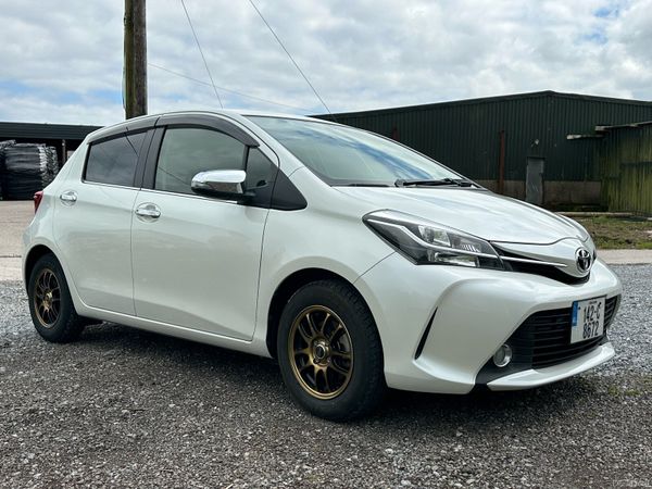 Toyota Vitz Hatchback, Petrol, 2014, White