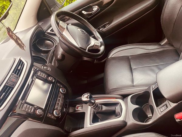 Nissan Qashqai Hatchback, Diesel, 2014, White