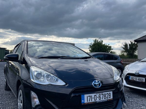 Toyota Aqua Hatchback, Petrol Hybrid, 2017, Black