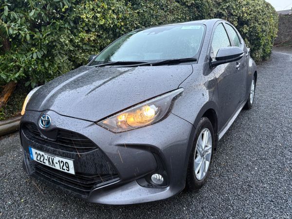 Toyota Yaris Hatchback, Petrol Hybrid, 2022, Grey